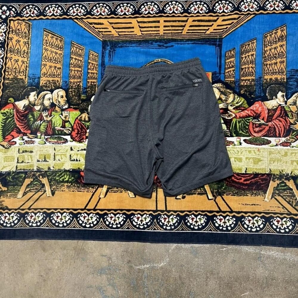 Vuori grey Sunday performance shorts Like new size small Vuori v381 casual gym - Picture 4 of 7
